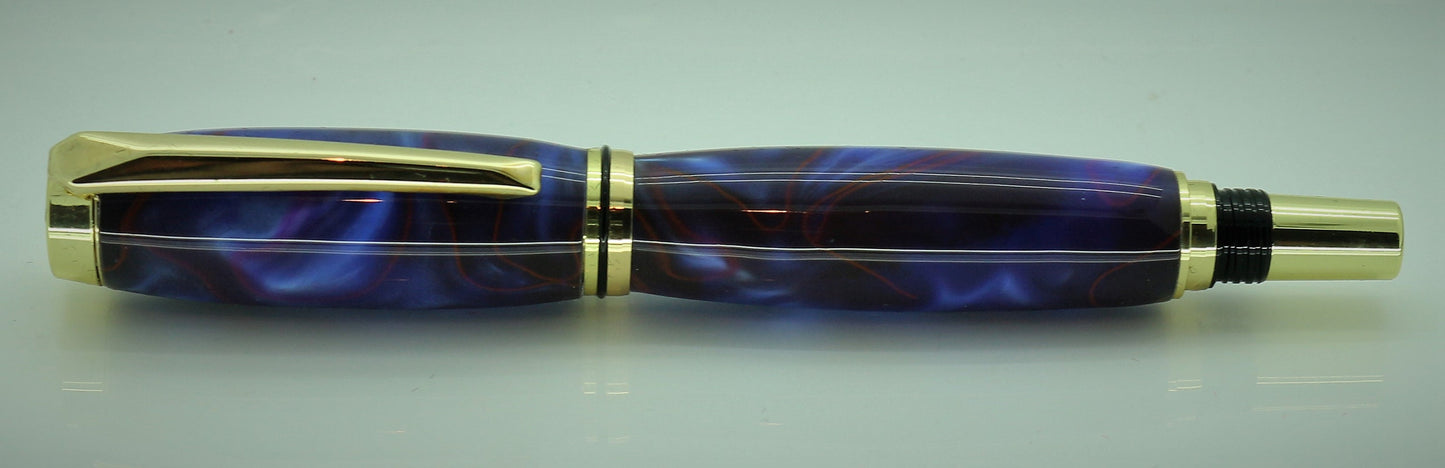 Purple & red stripe effect Acrylic Fountain pen the pen has Gold plated fittings